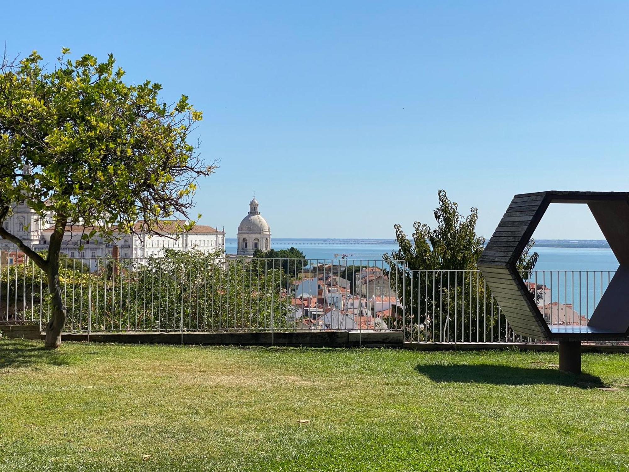 Castle Inn Lisbon Apartments Exterior photo